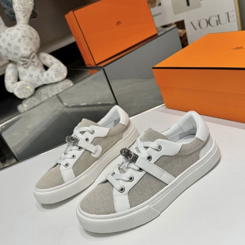 H**mes slippers